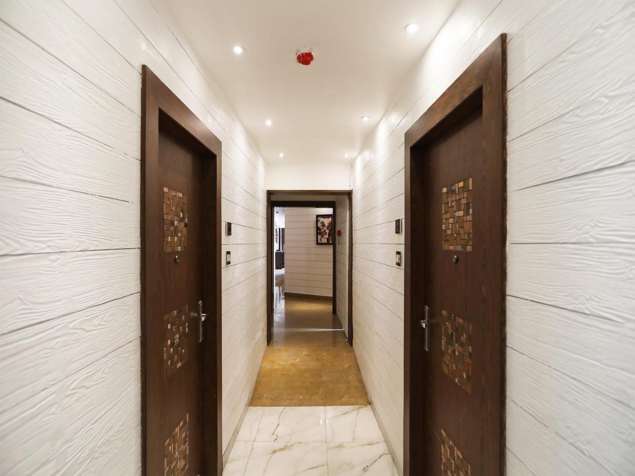 Hotel Acme Калькутта Экстерьер фото