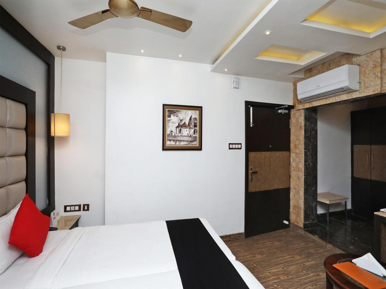 Hotel Acme Калькутта Экстерьер фото