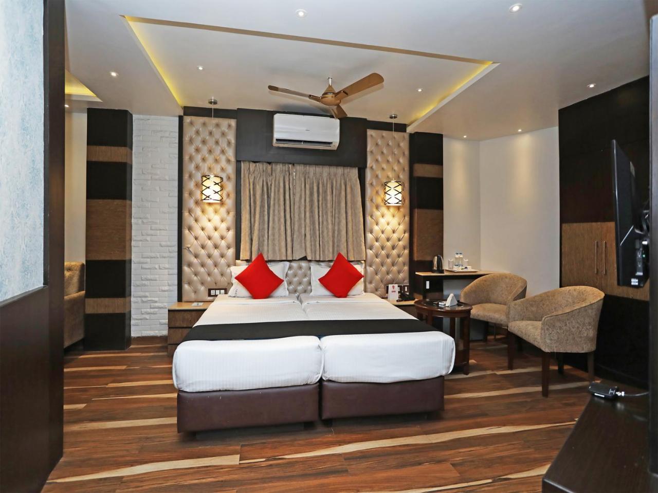 Hotel Acme Калькутта Экстерьер фото